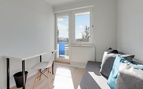Zaspa Rooms - Near To Sea And Public Transport